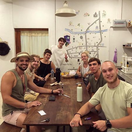 Together Backpackers Hostel チェンライ エクステリア 写真